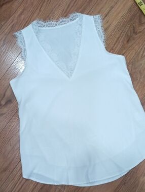Source Unknown White Lace-Trim V-Neck Camisole
